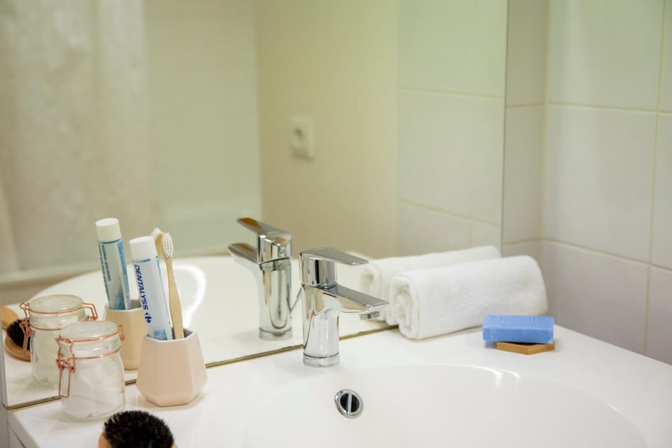 Bathroom, TV and multimedia