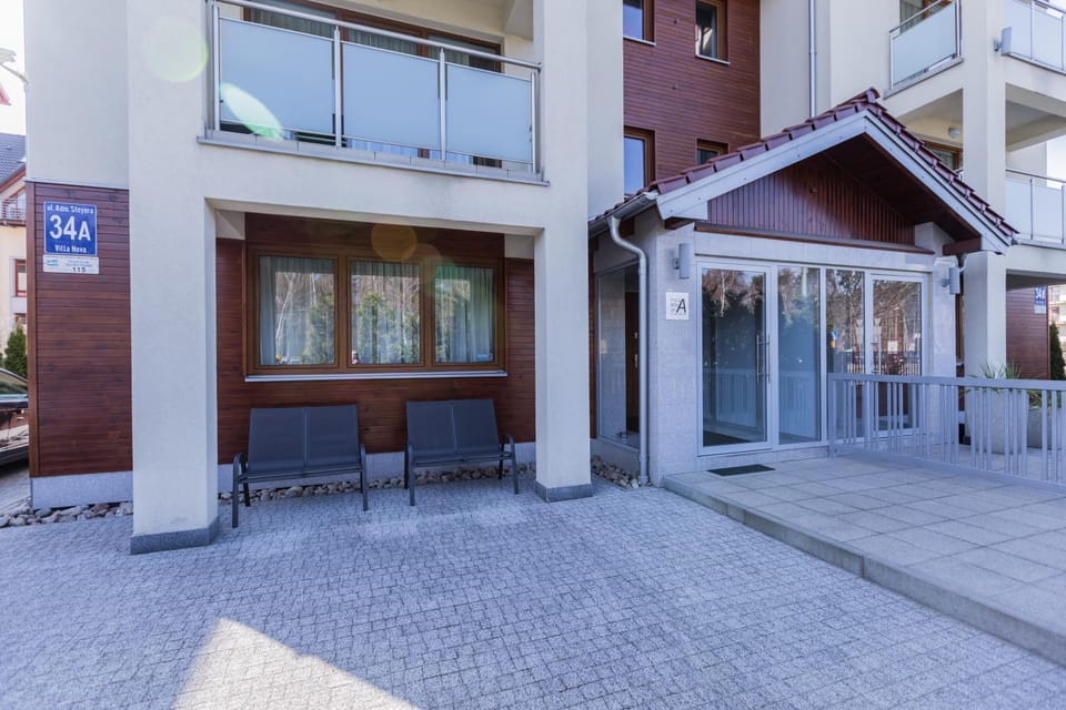 Property building, Facade/entrance, Balcony/Terrace