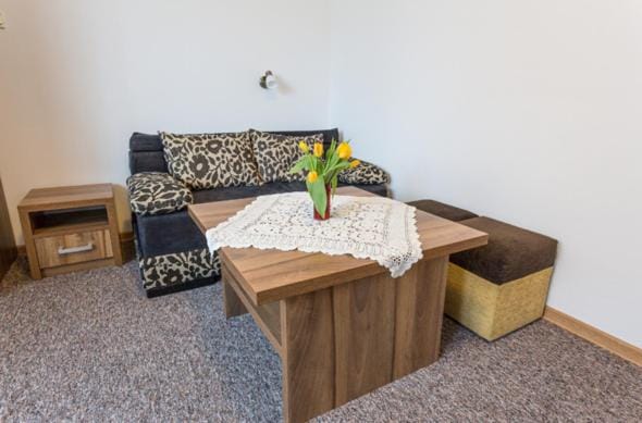 Bathroom, TV and multimedia, Seating area