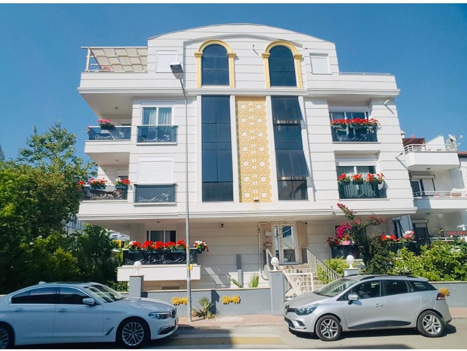 Royal Loft Suit Apartment hotel in Antalya