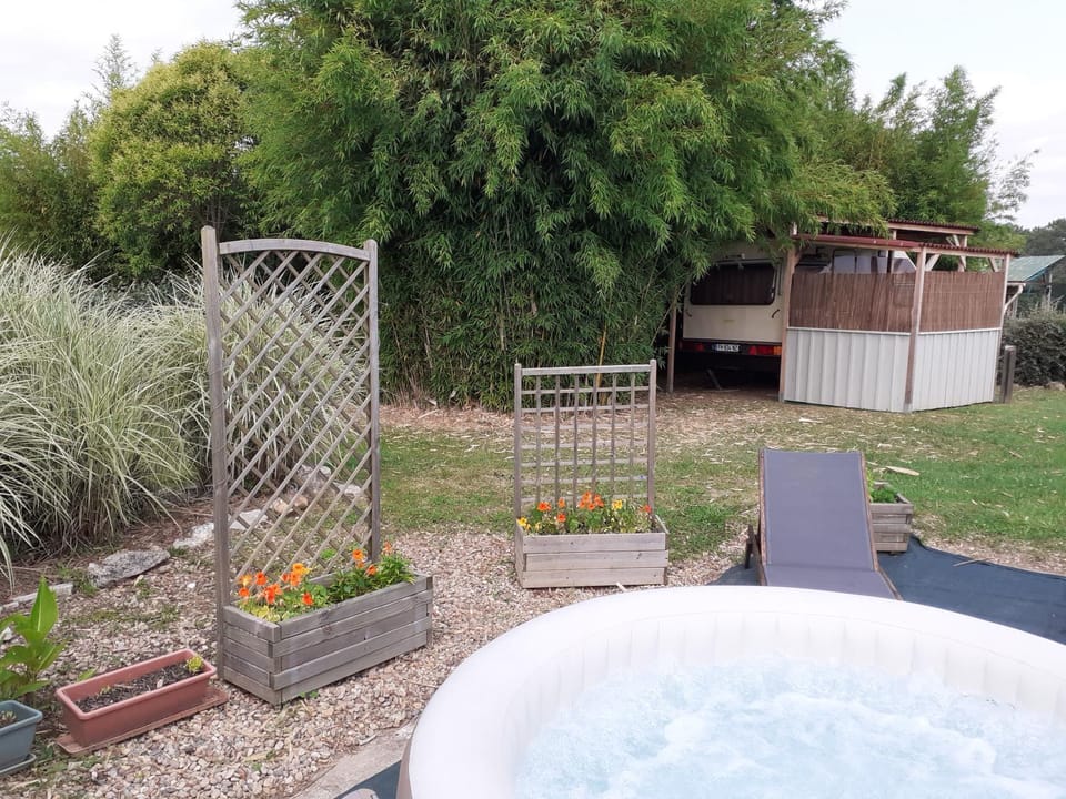 Patio, Hot Tub