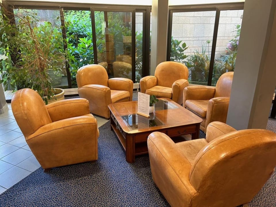 Lounge or bar