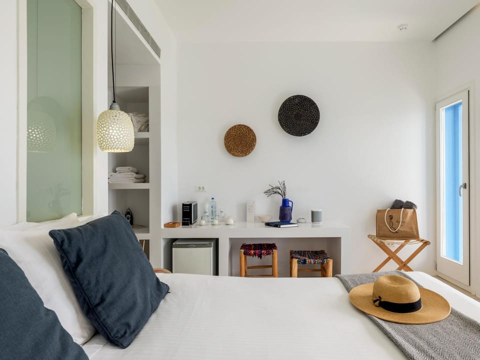 Bed, Photo of the whole room