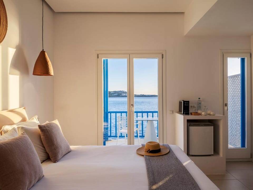 Bed, Photo of the whole room, Sea view