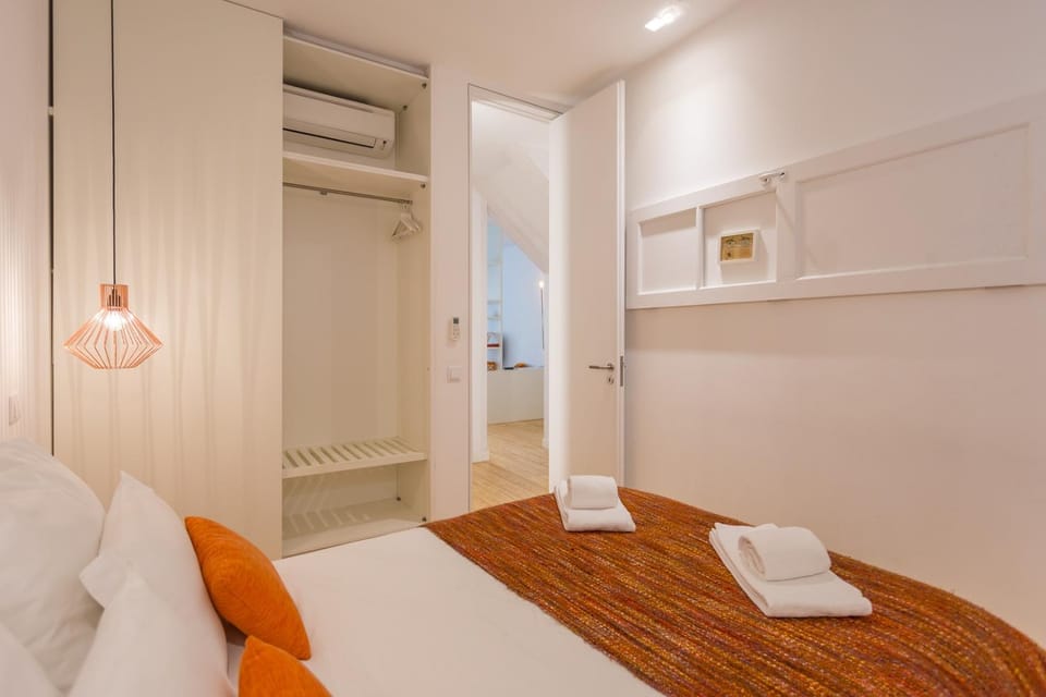 Apartment • Downtown Lisbon • 2 Bedrooms • Balcony Apartment in Lisbon