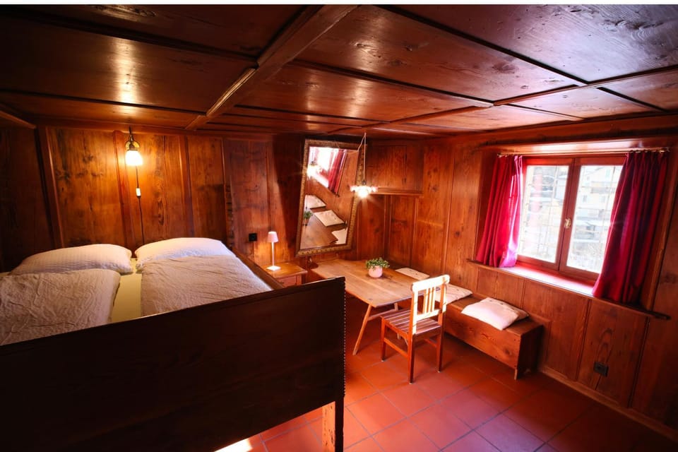 Bed, Living room, Photo of the whole room, Seating area, Bedroom