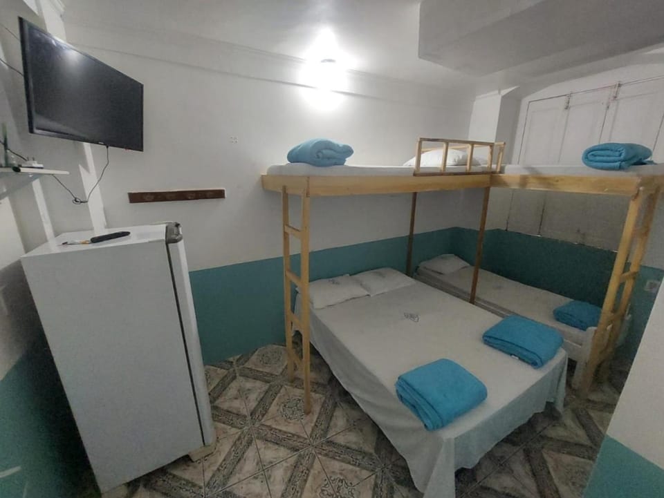 Bed, TV and multimedia, Photo of the whole room, Bedroom, bunk bed, minibar, towels