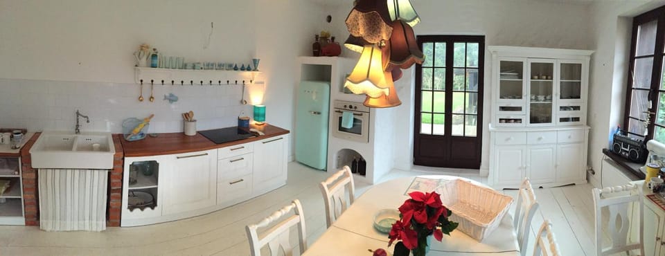 Kitchen or kitchenette, Communal kitchen, kitchen, kitchen