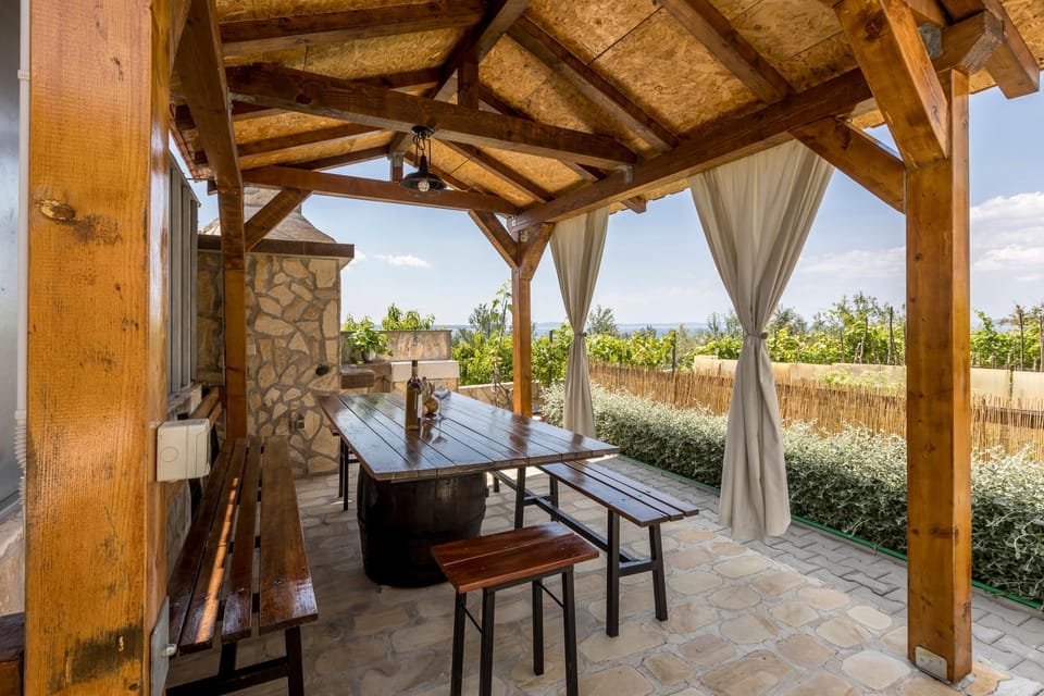 Patio, Day, Garden, View (from property/room), Garden view, Breakfast