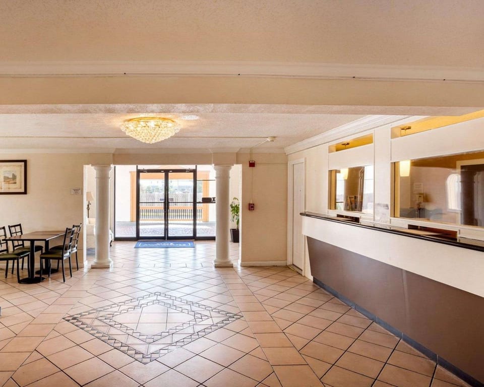 Lobby or reception, On site