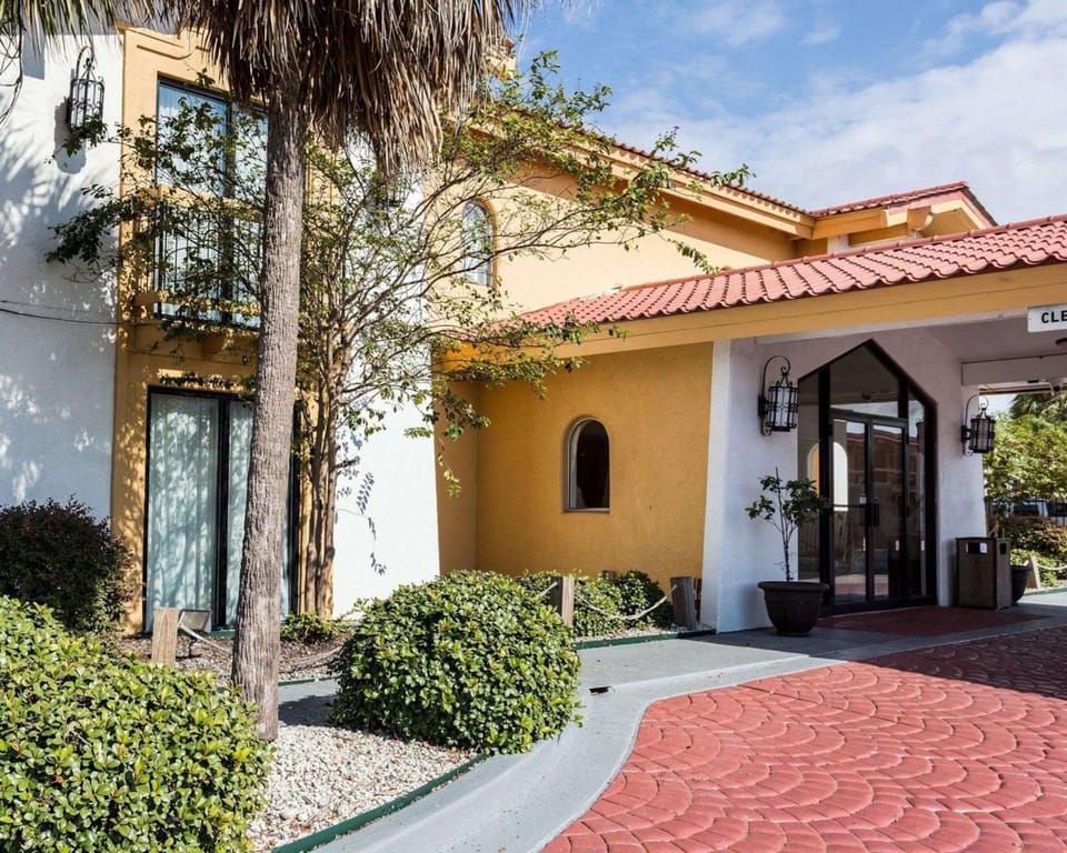 Property building, On site