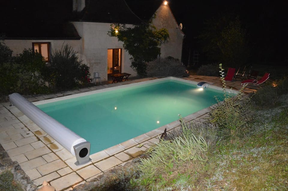 Swimming pool, Swimming pool