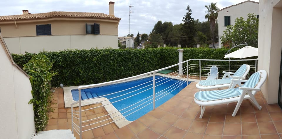Balcony/Terrace, Pool view, Swimming pool