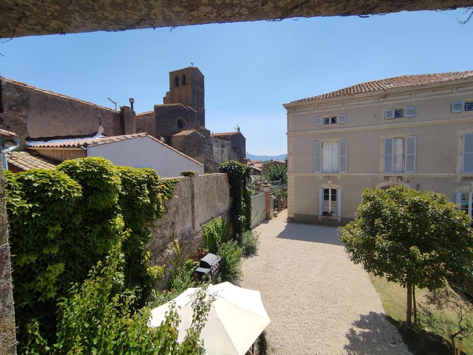 Day, Landmark view