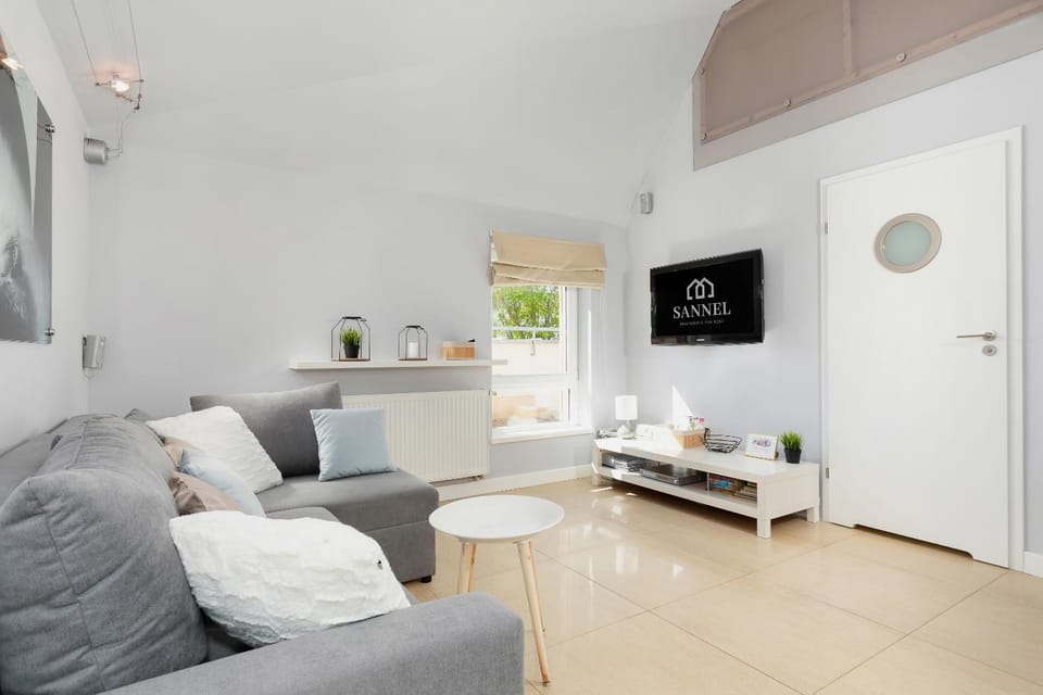 Property logo or sign, Living room, Photo of the whole room, Decorative detail, Seating area, On site