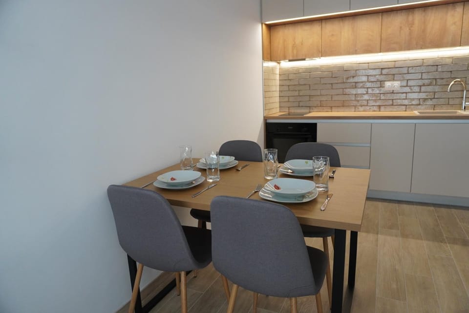 Kitchen or kitchenette, Living room, Dining area