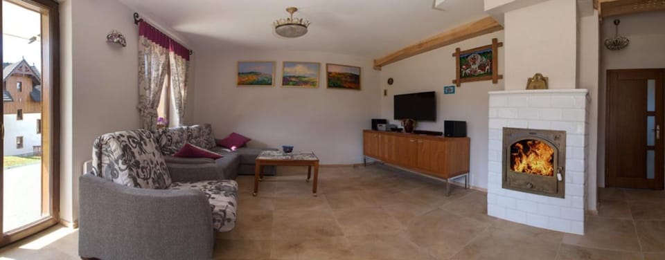 Living room, Photo of the whole room, Seating area