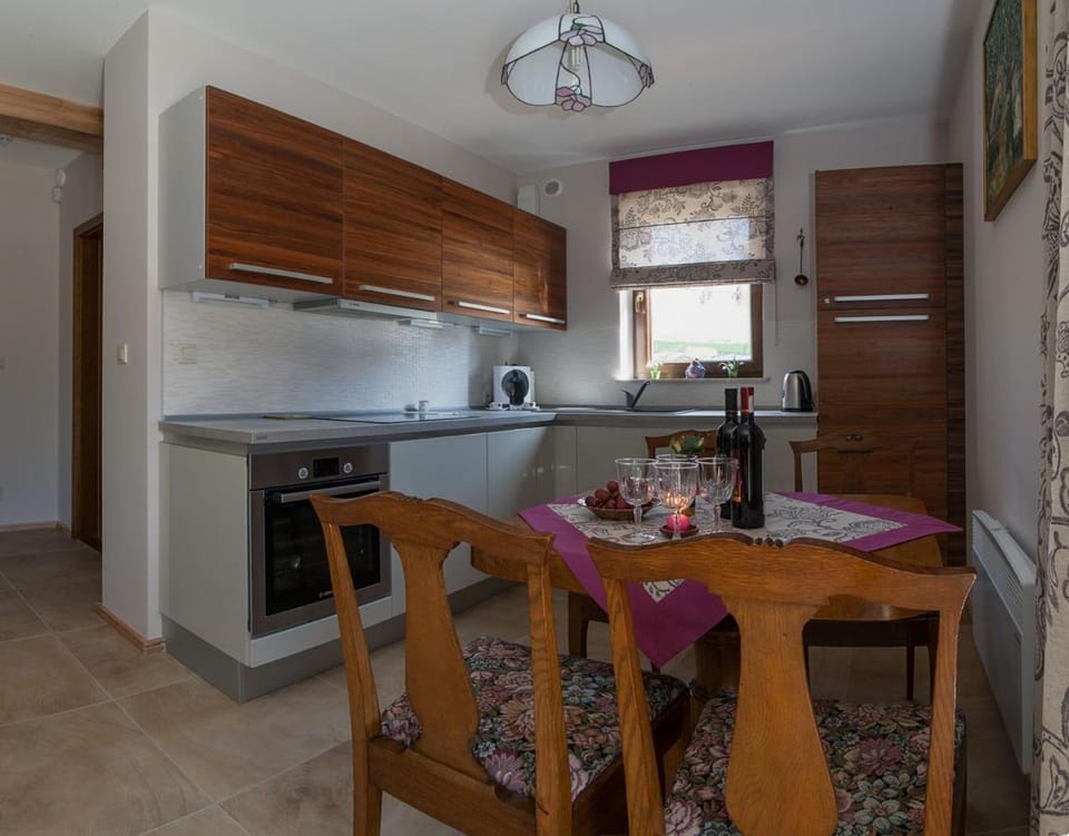 Kitchen or kitchenette, Photo of the whole room