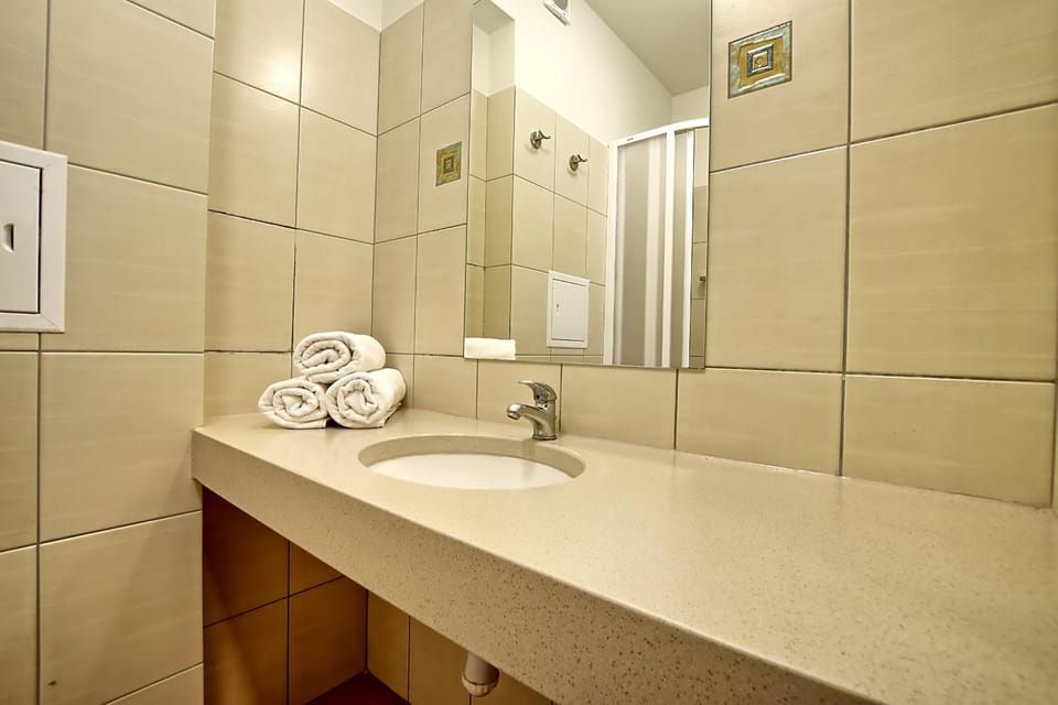 Biały Łabędź - Własne pomosty i kajaki Hotel in Poland