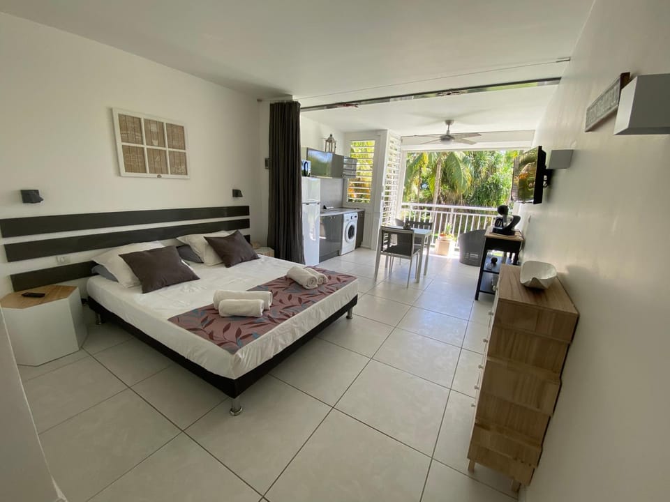 Iguana studio vue mer avec cuve Apartment in Grande-Terre, Guadeloupe