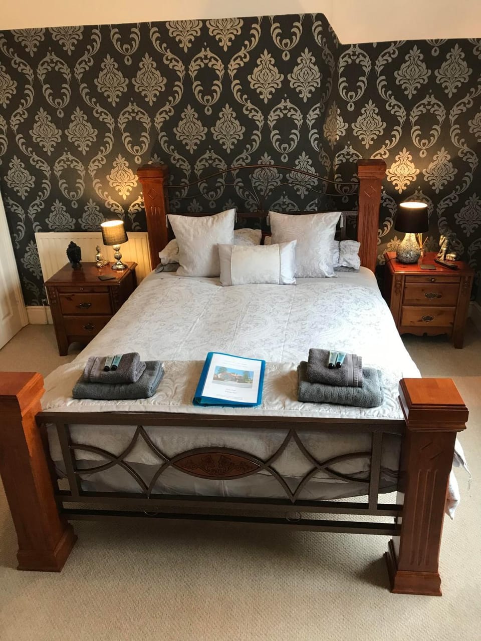 Ty Mynydd Lodge Bed and Breakfast in Cardiff