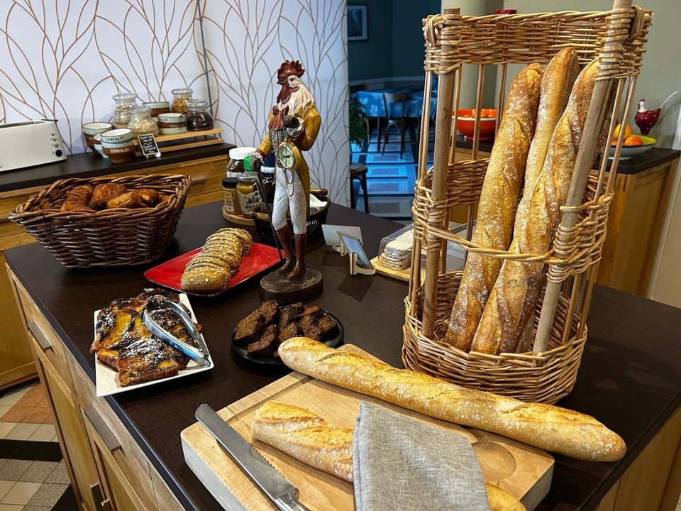 Food and drinks, Continental breakfast, Buffet breakfast