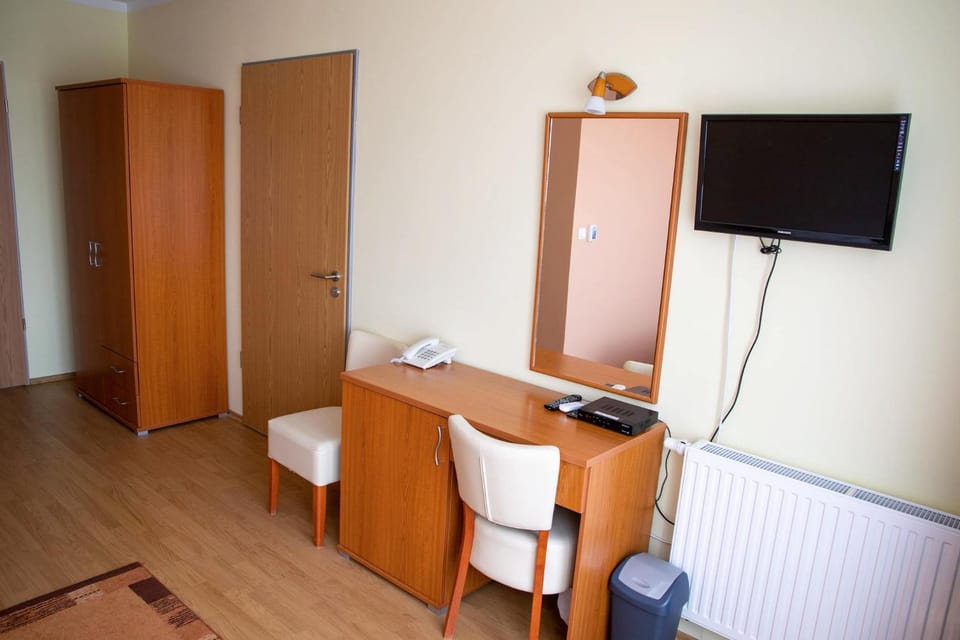 Living room, wardrobe