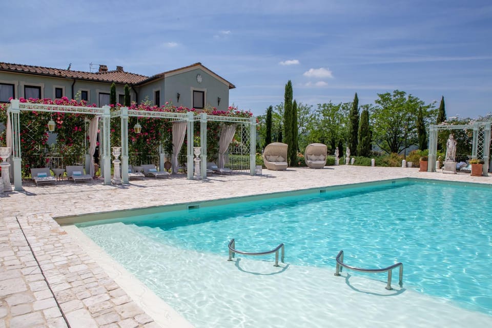 Property building, Facade/entrance, Swimming pool