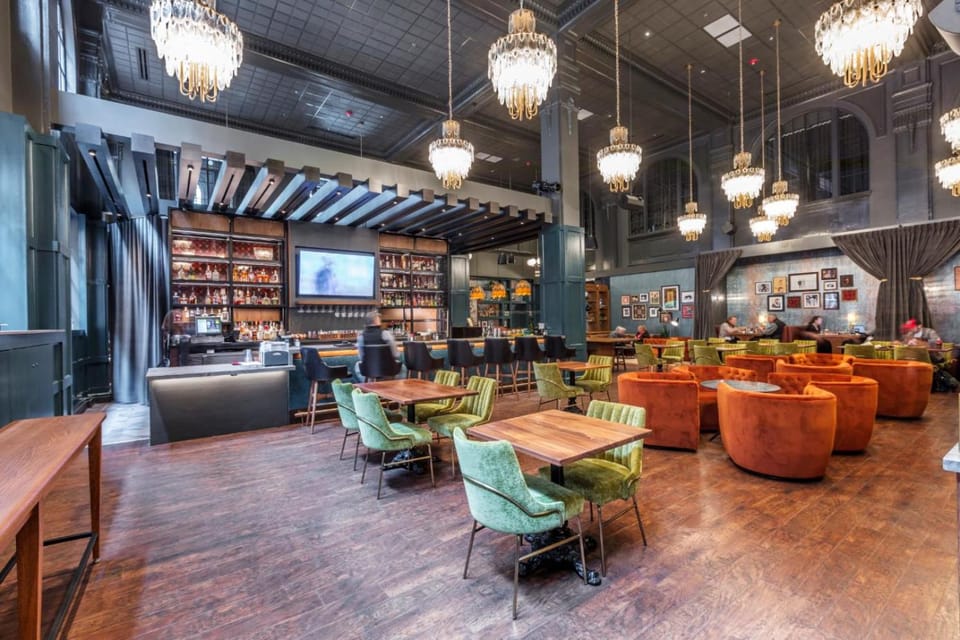 Property building, Restaurant/places to eat, Breakfast