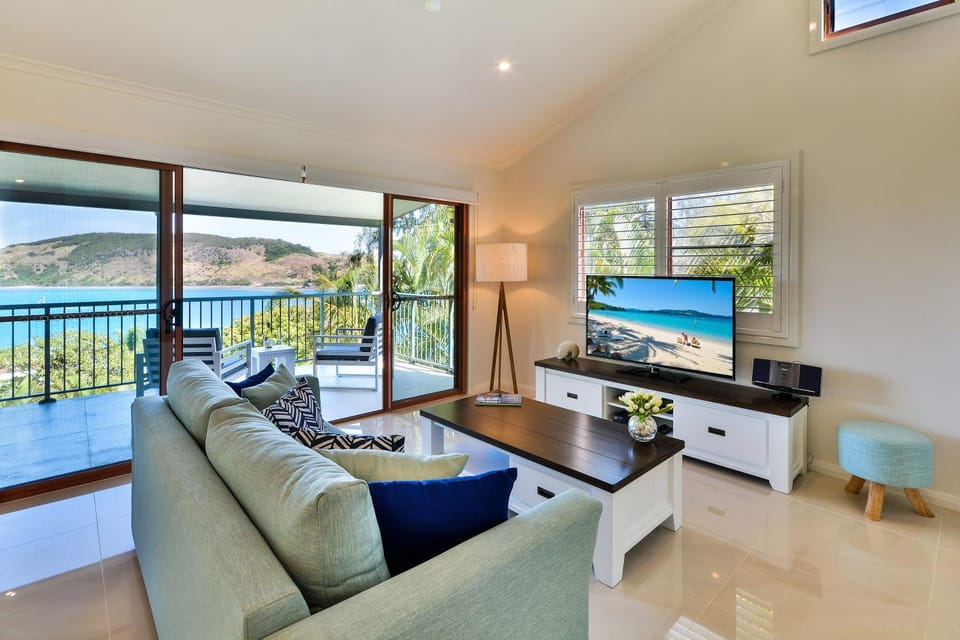 Day, Living room