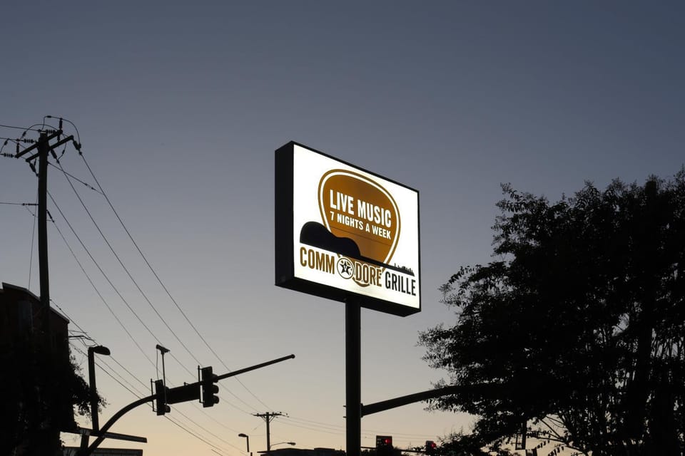 Restaurant/places to eat, Property logo or sign