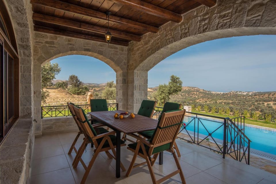 Spring, Day, Natural landscape, View (from property/room), Balcony/Terrace, On site, Garden view, Mountain view, Pool view, Sea view, Swimming pool