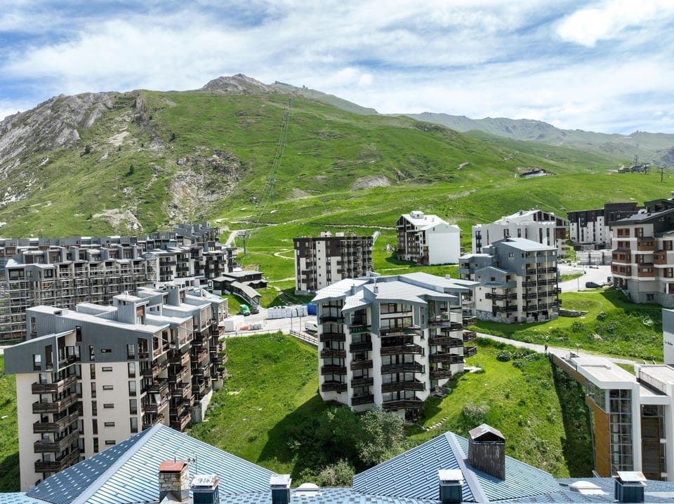 Property building, Spring