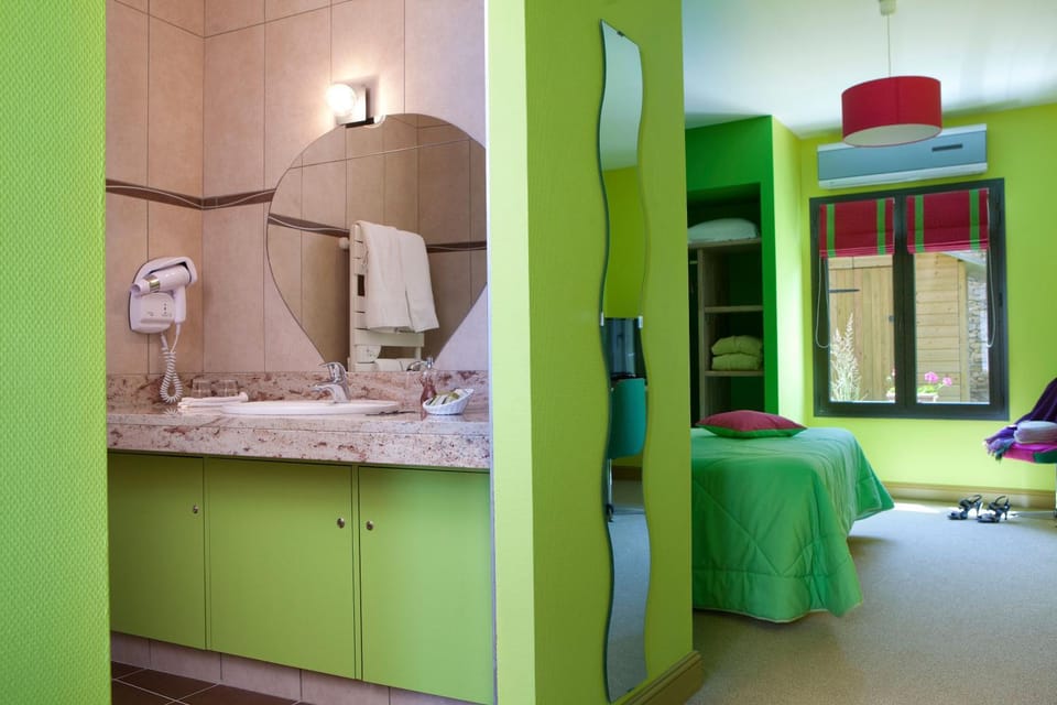 Bathroom, Bedroom