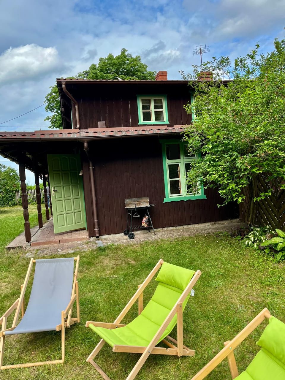 Property building, Garden, Garden view, sunbed