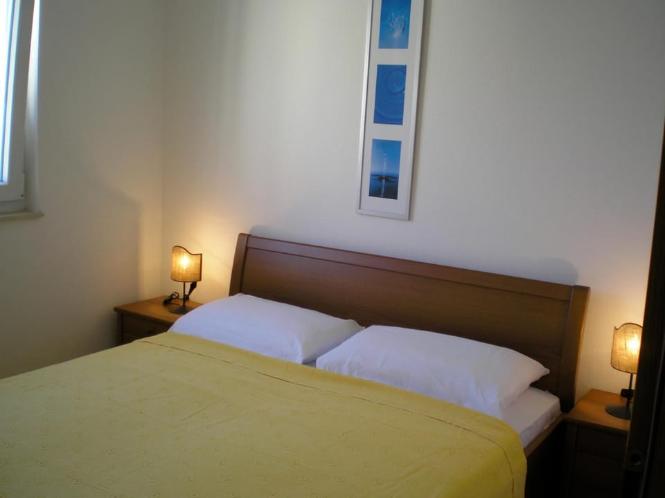 Penthouse Duplex Apartment Anna - 4 bed 3 bath - Seaview - Free Parking - Beach and Restaurants 250m - Ciovo and Trogir - 15 minutes to Airport Apartment in Okrug Gornji