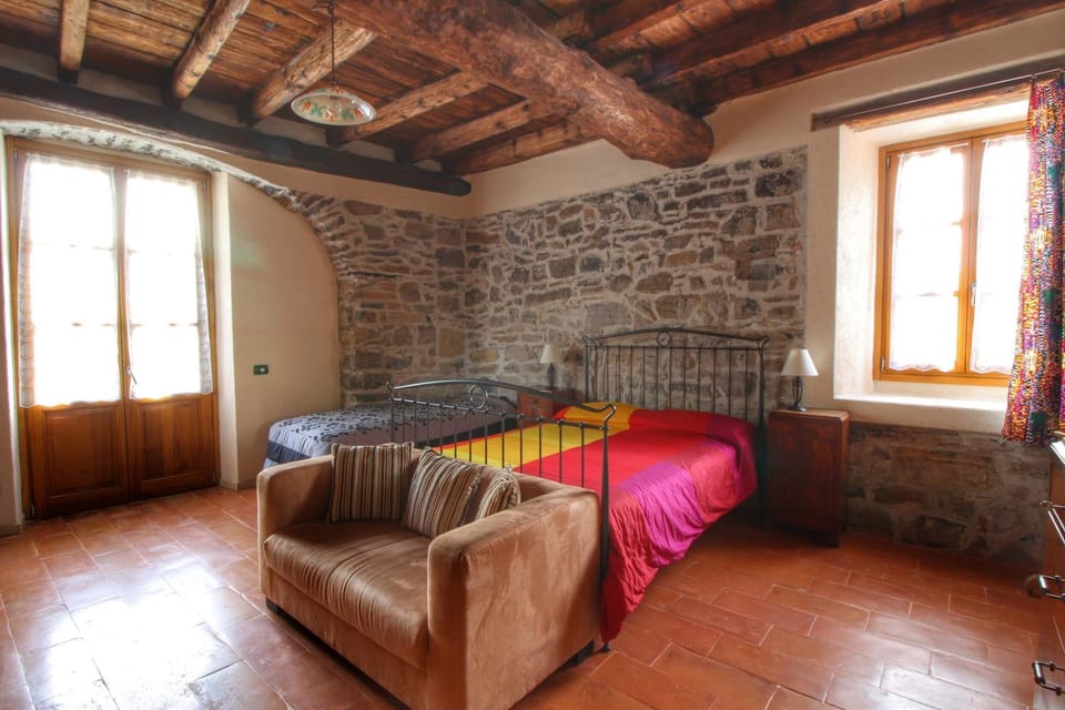 Day, Photo of the whole room