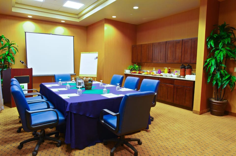 Meeting/conference room