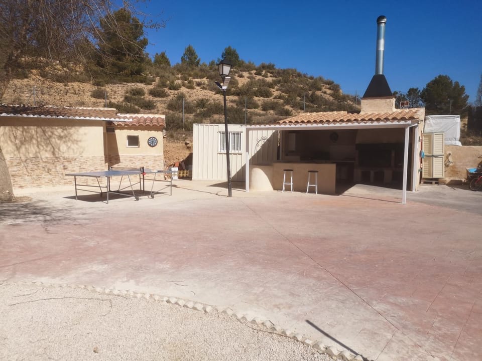 Patio, BBQ facilities