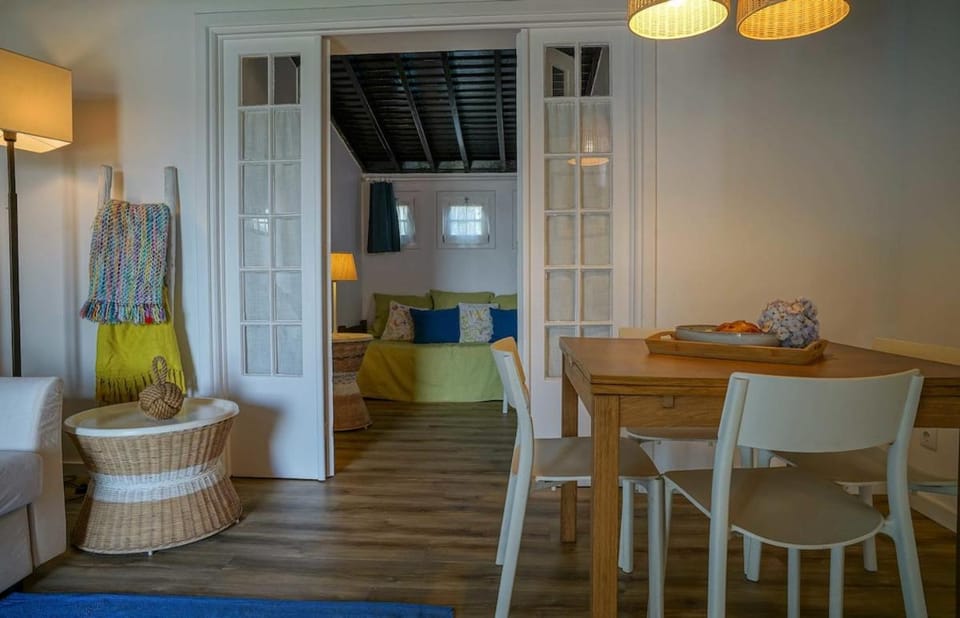 GuestReady - OceanFront Lookout House Bed and Breakfast in Azores District