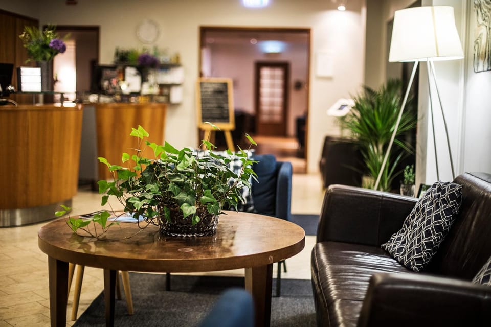 Lobby or reception, Seating area