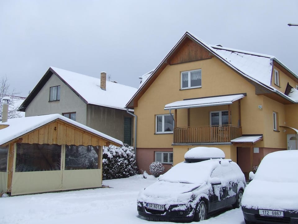 Property building, Winter