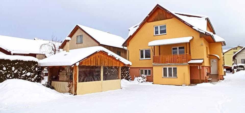 Property building, Winter