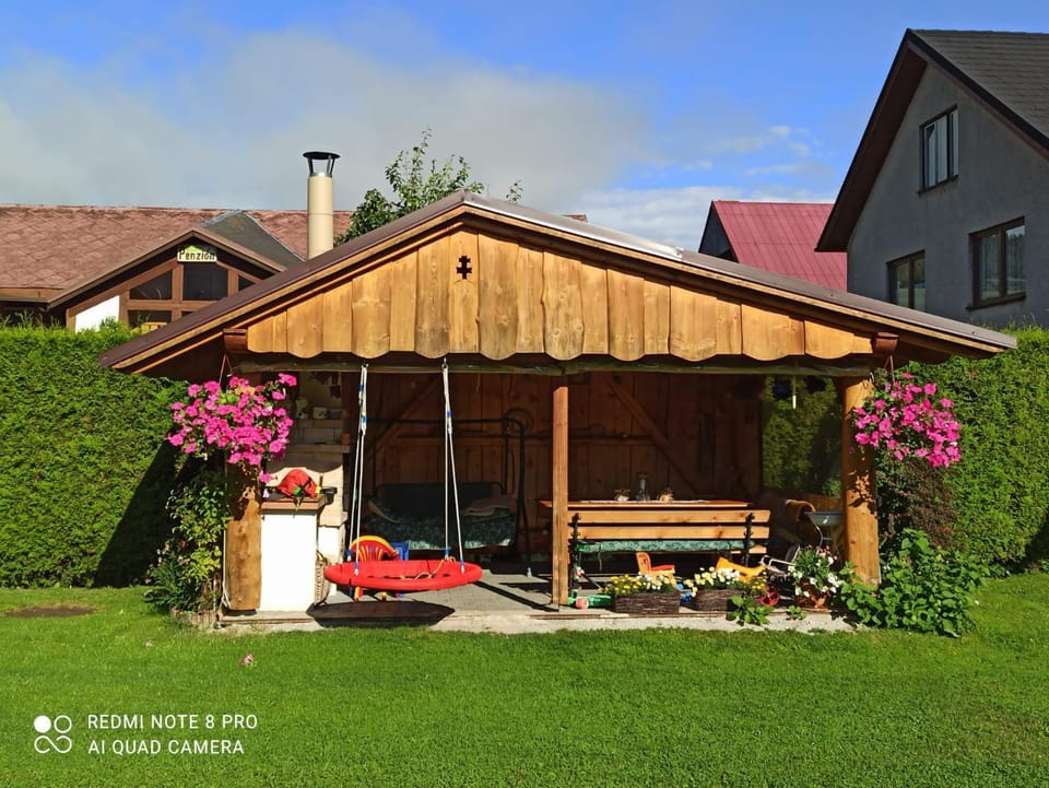 Garden, Seating area, Garden view