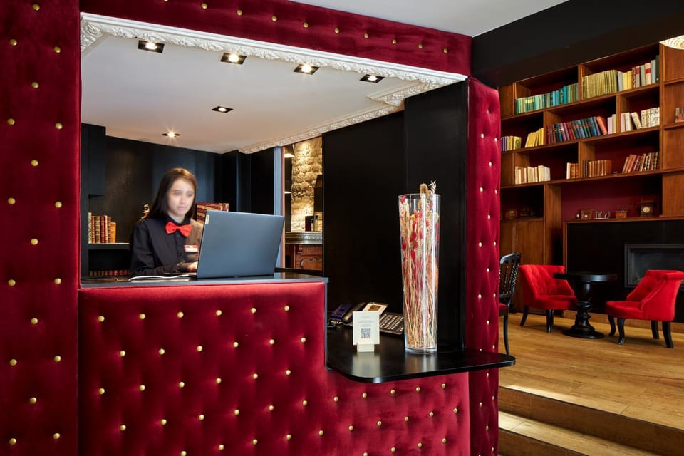 Property building, Lobby or reception