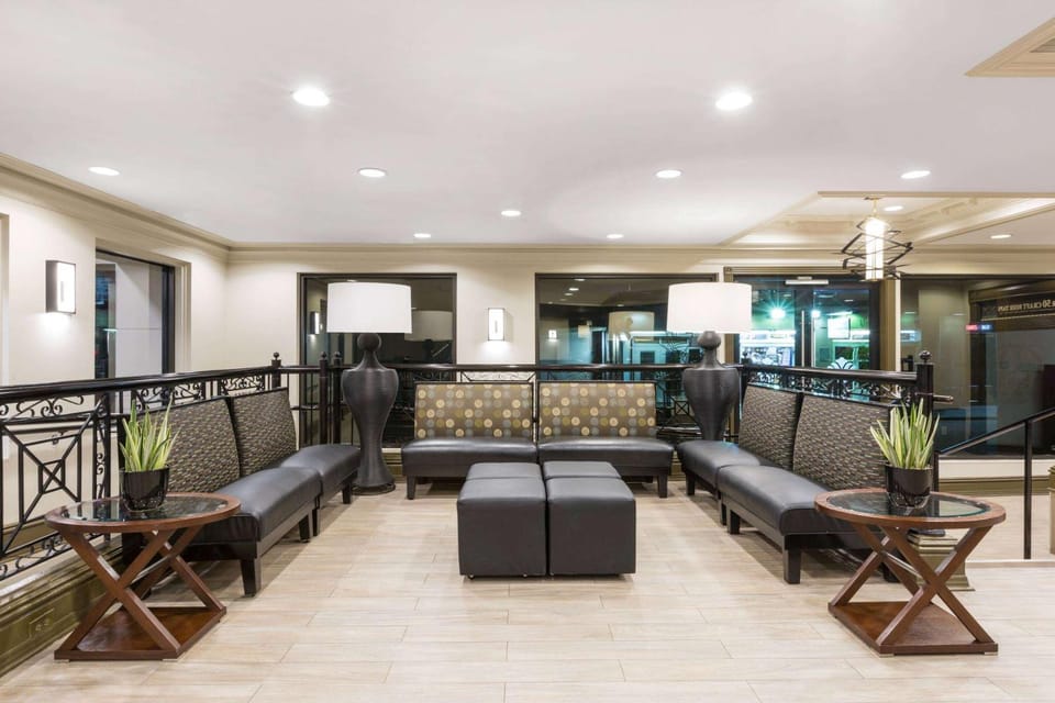 Lobby or reception, On site