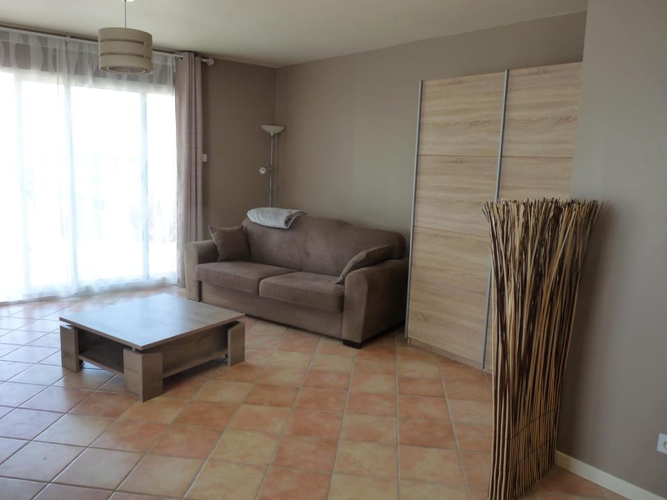 Studio Bel Air Apartment in Nouvelle-Aquitaine