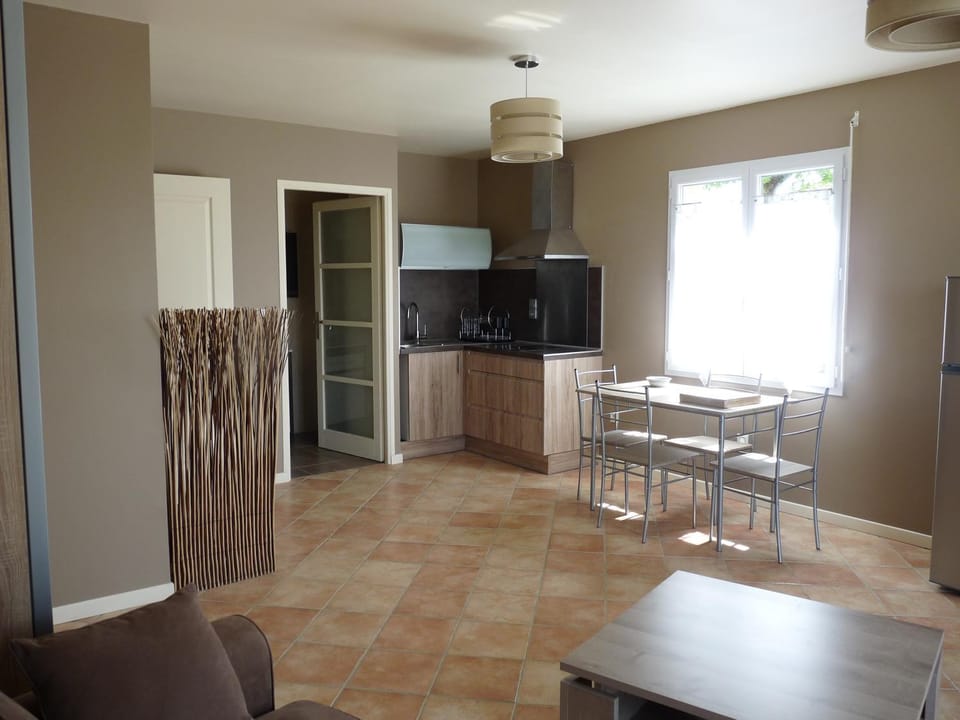 Studio Bel Air Apartment in Nouvelle-Aquitaine