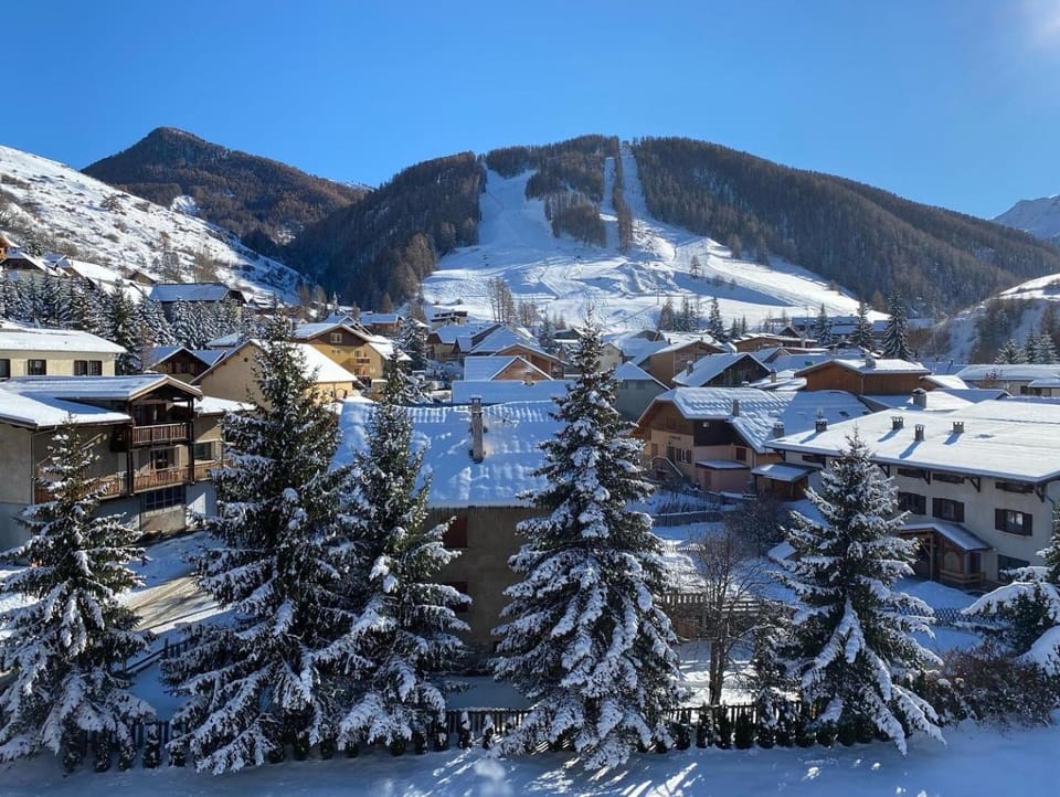 Natural landscape, Winter, Skiing, Mountain view