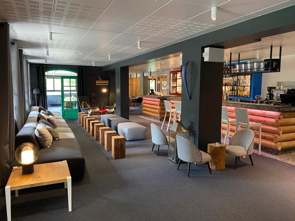 Living room, Lounge or bar